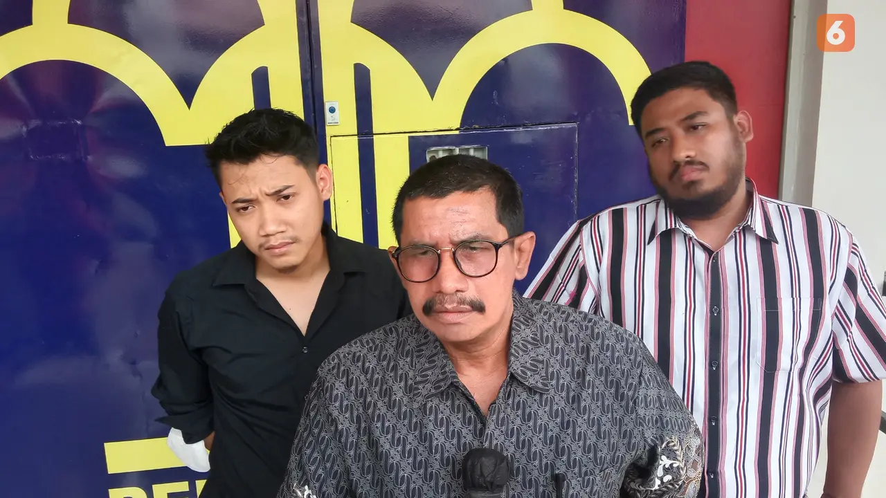 Fahmi Bachmid, Pengacara Nikita Mirzani, Di Rutan Klas IIB Serang, Ajukan Penangguhan Penahanan Nikita Mirzani. (Kamis, 27/10/2022). (Yandhi Deslatama/Liputan6.com).