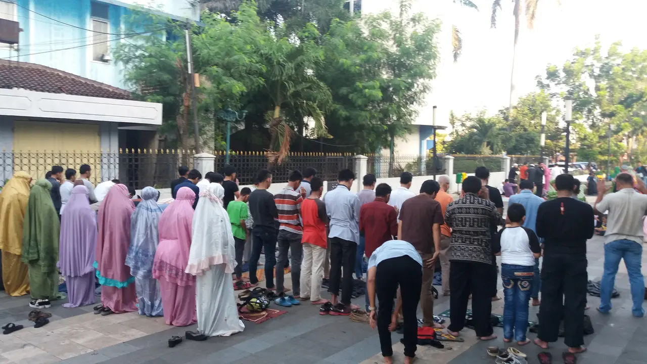 Salat gerhana matahari di TIM, Jakarta