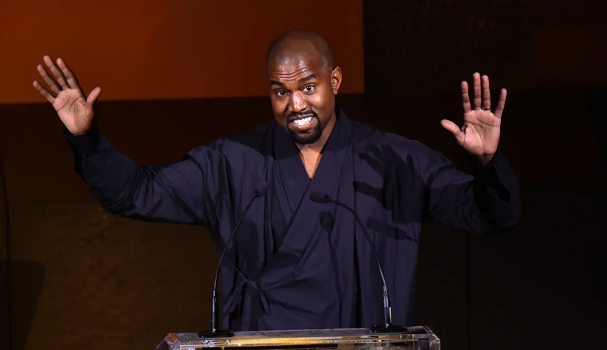 <p>Belum lama ini Kanye West menjalani perawatan intensif di rumah sakit lantaran gangguan mental yang dideritanya. Berangsur pulih, Kanye pun mulai kembali berkreasi dalam musik. (AFP/Bintang.com)</p>