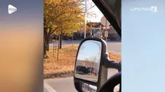 Detik-detik menegangkan sebuah truk yang terjebak di rel tertabrak kereta api di Oklahoma, Amerika Serikat.