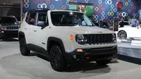 Jeep Renegade Deserthawk: LA 2016. (Motor1)