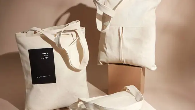 Diary Fimela: Cerita Sukses Agus Bawa Tas Kanvas Bandung Tembus Pasar Internasional