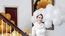 Menggunakan busana atau outfit apapun, Jill Gladys tetap menawan sekaligus anggun. Terlebih lagi ketika menggunakan gaun panjang. Pesonanya semakin terpancar.  (Liputan6.com/IG/@jill_gladys_)