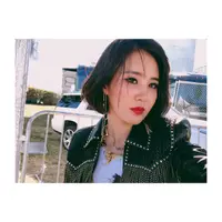 Seperti diketahui dari sekian banyak personel SNSD, hanya Sooyoung saja yang hanya mempunyai kekasih. Yuri beberapa waktu lalu sempat dikabarkan menjalin asmara dengan atlet baseball. (Foto: instagram.com/yulyulk)