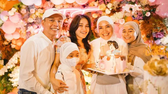 Ayu Ting Ting ultah ke-30 (Instagram/ayutingting92)
