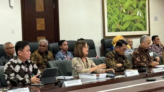 Kepala Staf Kepresidenan, Jenderal TNI (Purn) Moeldoko dalam konferensi pers terkait Tapera di Kementerian Sekretariat Presiden, Jumat (31/5/2024). (Tira/Liputan6.com)
