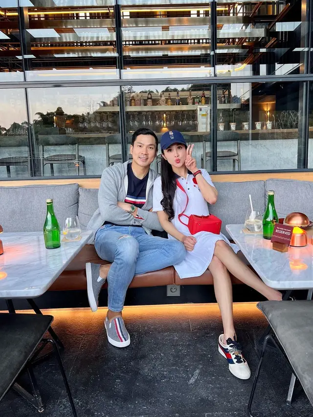Jarang Tersorot, 8 Potret Mesra Sandra Dewi dan Harvey Moeis Ini Bikin Gemas