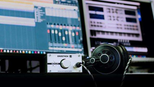 Ilustrasi produksi musik