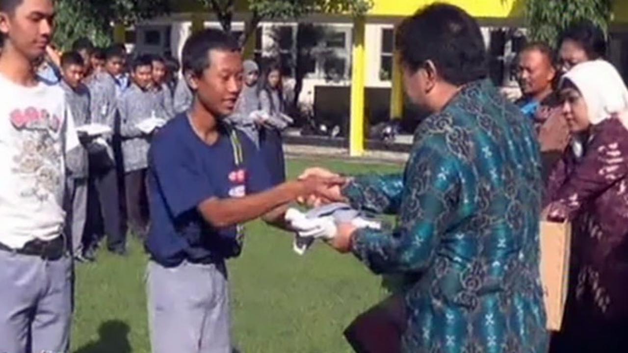 Baju bekas SMU - Liputan6 pagi