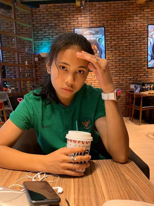 7 Potret Shalika Aurelia, Pesepak bola Wanita Indonesia Pertama yang Tembus Klub Eropa