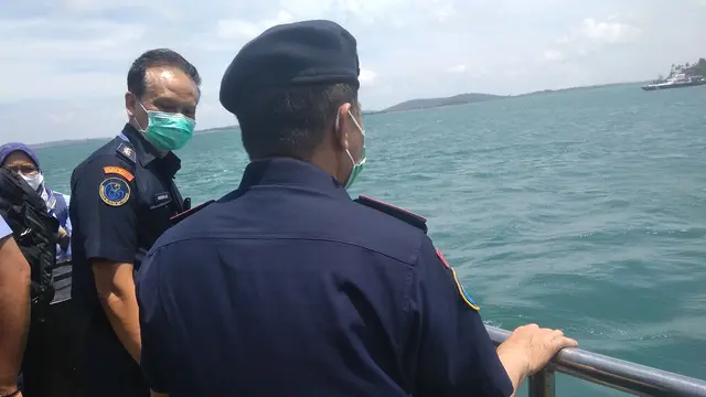 KKP Tenggelamkan 10 Kapal Berbendera Vietnam dan Malaysia di Perairan Air Raja, Galang Batam pada Rabu (3/3/2021). (Foto: Liputan6.com/Dok. KKP)