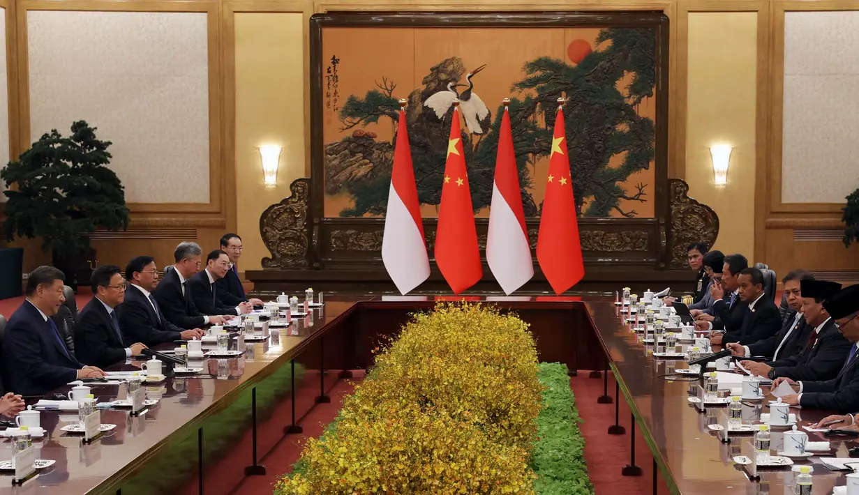 Presiden China Xi Jinping menyampaikan ucapan selamat kepada Prabowo atas pelantikan sebagai Presiden Republik Indonesia. (FLORENCE LO/POOL/AFP)