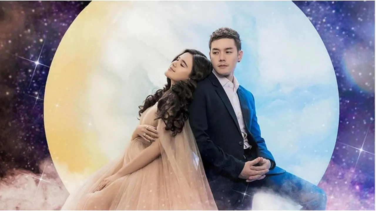 6 Gaya Maternity Shoot Audi Marissa dan Anthony Xie Bertema Bulan, Romantis