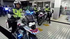 Kepolisian Republik Indonesia memilih  BMW R1200GS sebagai kendaraan patroli baru.