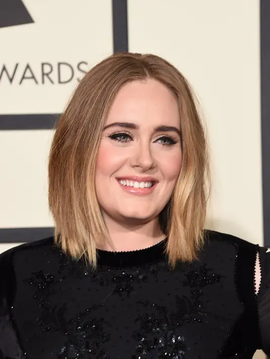 Sumber juga megatakan, Adele punya alasan dalam menunda konsernya dalam waktu lima sampai tujuh tahun. Kabarnya, Adele ingin fokus mengurus dan membesarkan anaknya untuk saat ini. (AFP/Bintang.com)
