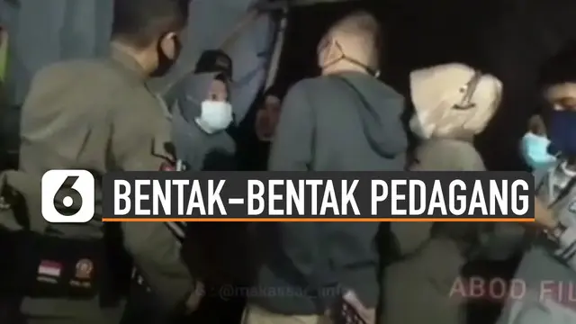 Salah satu oknum camat tiba-tiba membentak seorang ibu pedagang kaki lima.