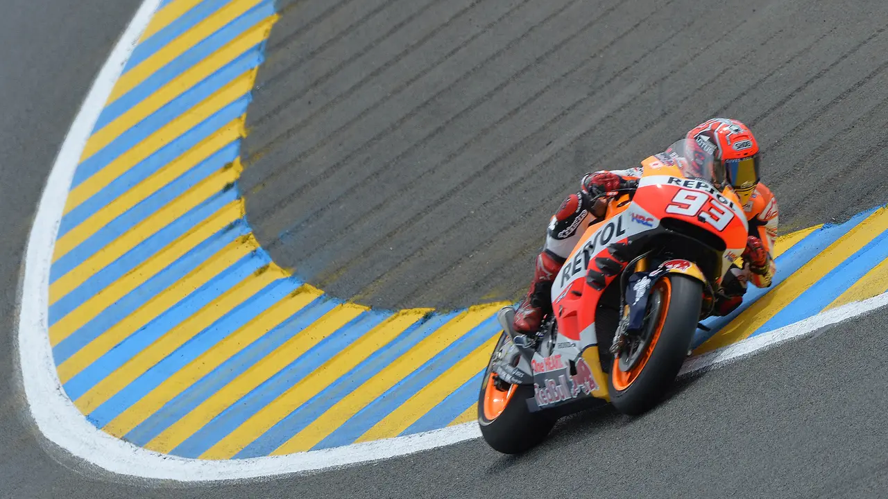 Jelang MotoGP Prancis, Rossi Kalah Hebat dari Lorenzo