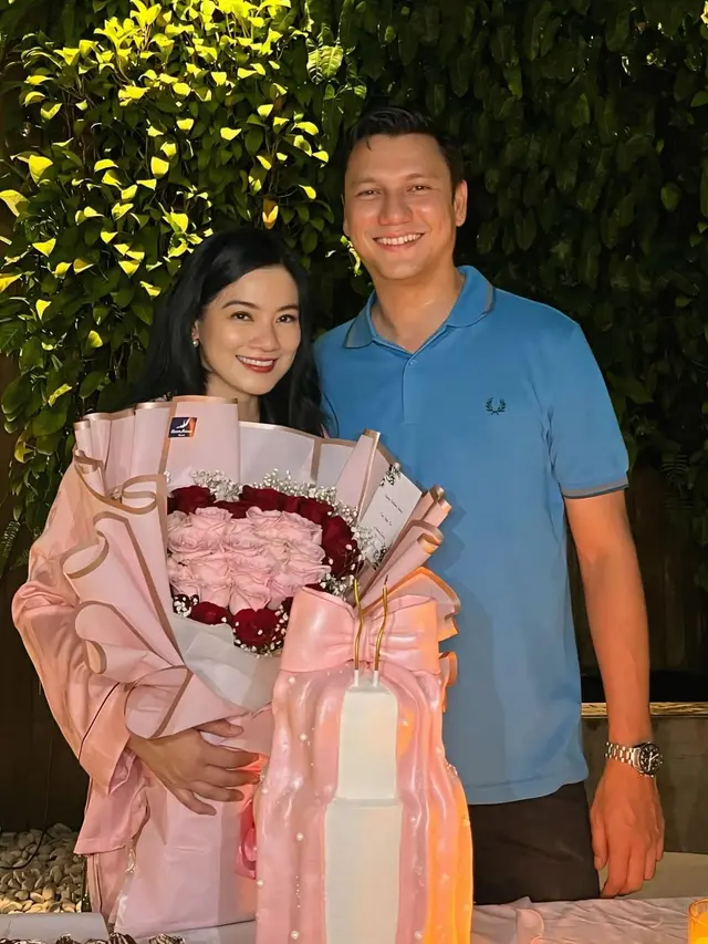 6 Potret Dekorasi Meja Outdoor untuk Pesta Ultah ala Titi Kamal, Minimalis Estetik