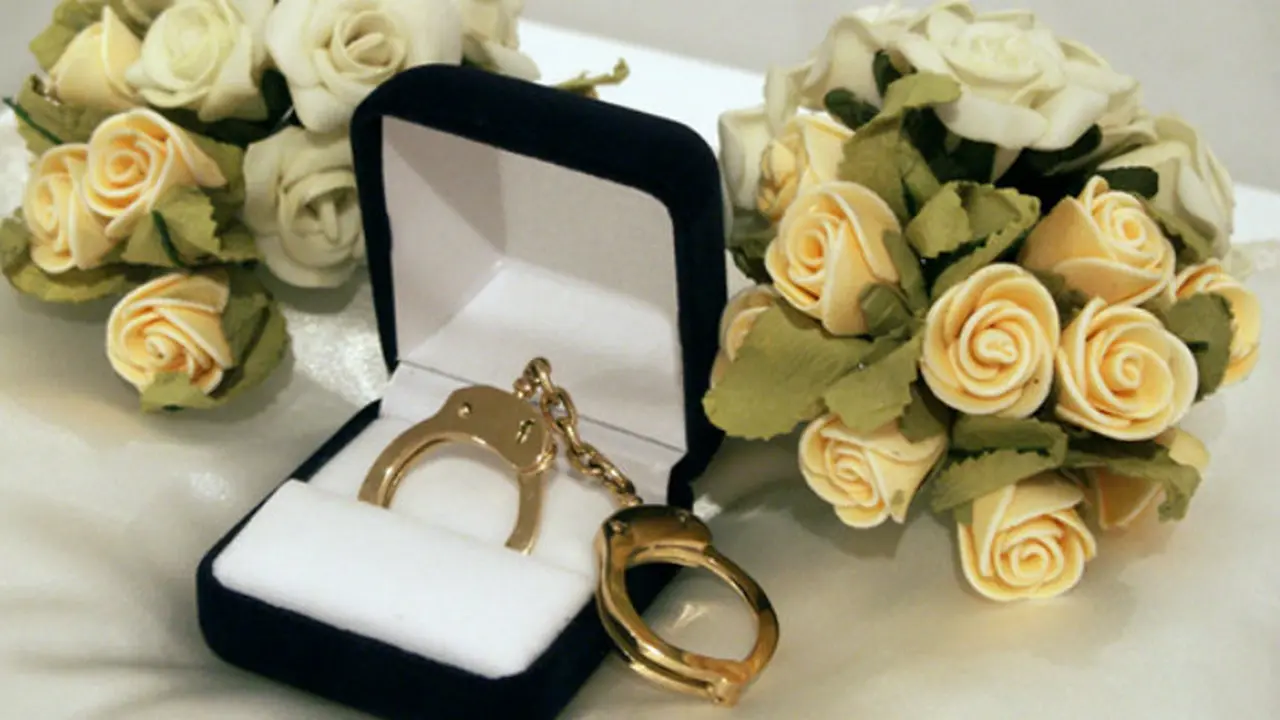 Berikut 4 Topik Keuangan yang Wajib Dibicarakan Pengantin Baru 