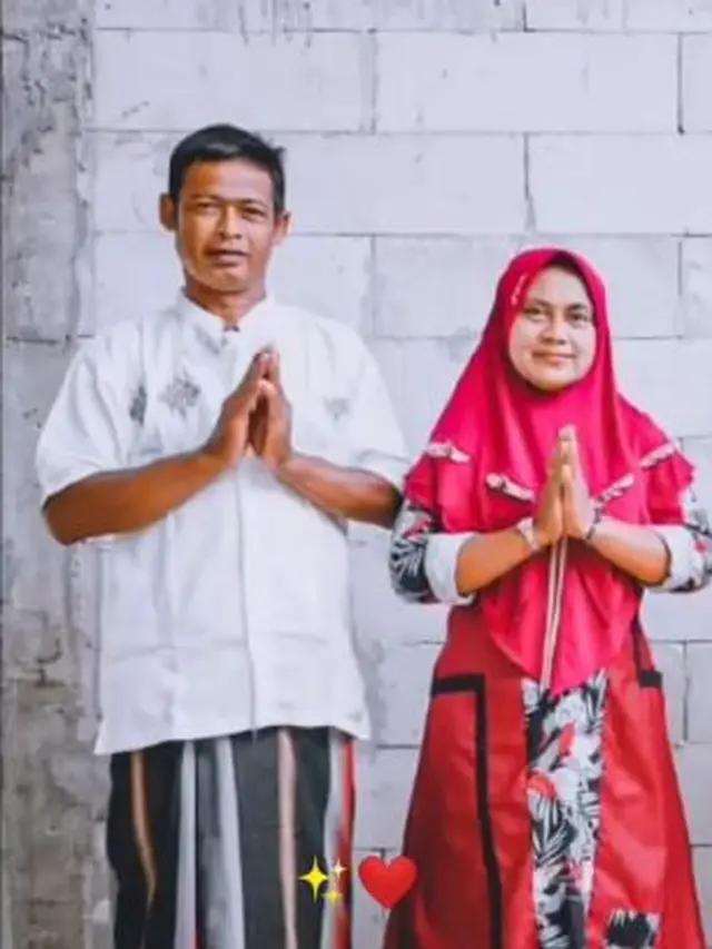 6 Potret Kesederhanaan Mak Ti Ibu Arhan Saat di Blora, Curi Perhatian