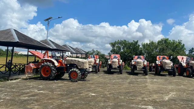 Alsintan Canggih dan Semangat Petani Muda Menggerakkan Optimalisasi Lahan Jadi Harapan Baru di Ladang Kukar