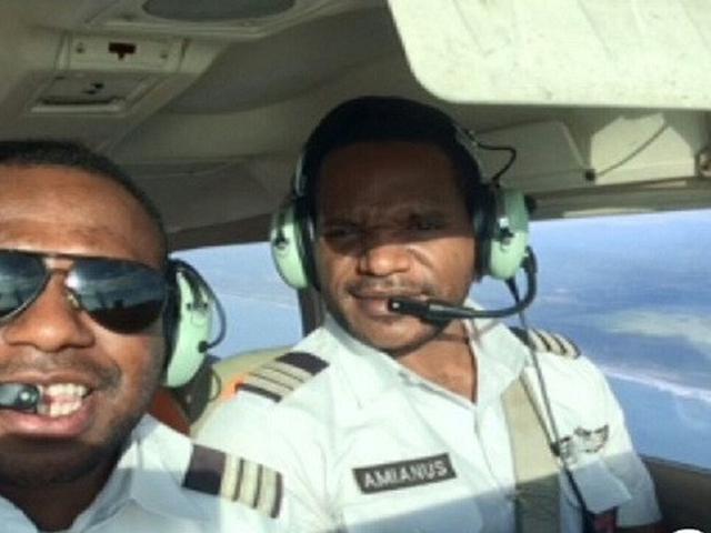 2 Pemuda Papua Raih Mimpi Jadi Pilot Pesawat Bisnis Liputan6 Com