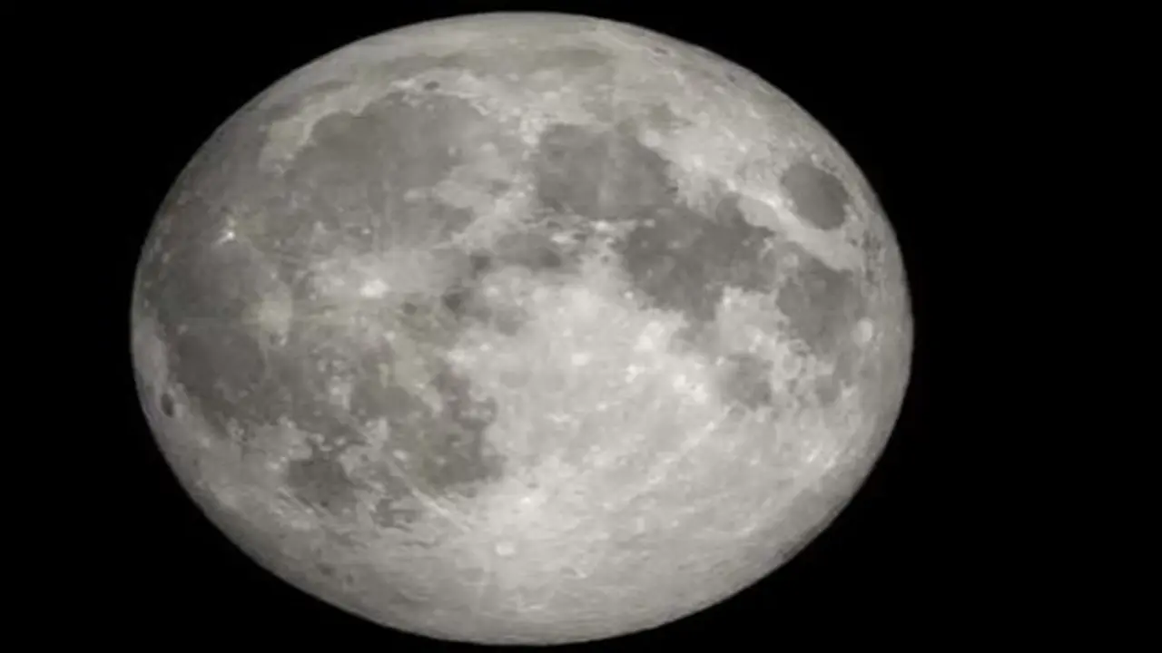 Ilustrasi gerhana bulan total