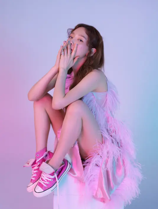 Seperti yang dilansir dari Soompi, lagu Something New ini mempunyai lirik yang berisi pesan positif. Di lagu ini, Taeyeon ingin para pendengarnya jadi pribadi yang apa adanya. (Foto: instagram.com/taeyeon_ss)