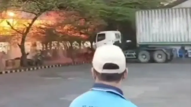 Ratusan Motor Karyawan Pabrik Ban di Purworejo Ludes Terbakar