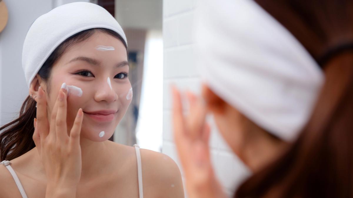 Cara Atasi Jerawat Aktif Tanpa Iritasi, Fokus Calming &amp; Repair Kulit