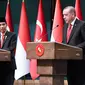 Presiden Jokowi dan Presiden Turki Recep Tayyip Erdogan tingkatkan kerja sama industri perdagangan di Istana Turki, Kamis (6/7/2017). (Biro Pers Istana)