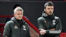 Setelah resmi memecat Solskjaer, Setan Merah langsung menunjuk mantan gelandang MU sekaligus asisten pelatih Solskjaer, Michael Carrick, sebagai pelatih sementara. (AFP/Peter Powell)