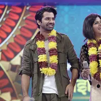 Sambutan antusias para penggemar serial Khushi. Dua bintang serial tersebut, Barun Sobti dan Dalljiet, menggelar meet and greet Khushi Stars di Mall Metropolis Town Square. (Galih W. Satria/Bintang.com)