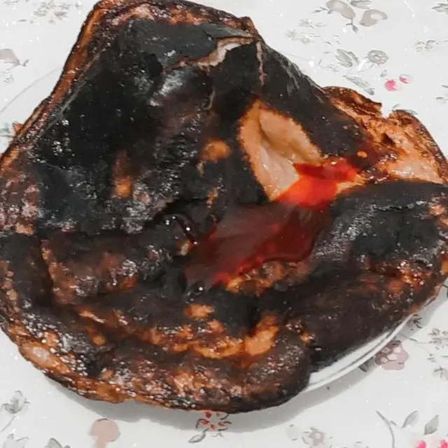 6 Potret Makanan Kukus Berakhir Gosong Ini Bikin Hilang Napsu Makan