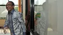 Mantan Menteri ESDM Jero Wacik saat tiba di Pengadilan Tipikor jelang mengikuti sidang pembacaan putusan sela, Jakarta, Selasa (6/10/2015). Pada sidang tersebut Majelis hakim menolak nota keberatan Jero Wacik. (Liputan6.com/Andrian M Tunay)
