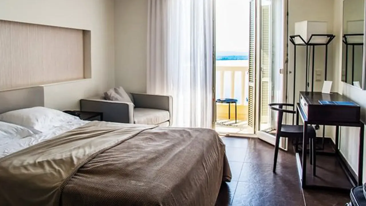 Benda paling kotor di kamar hotel/copyright pixabay.com/davidlee770924