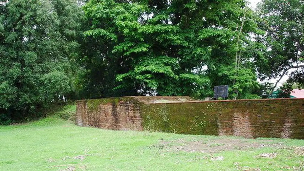Benteng Sanrobone 0515