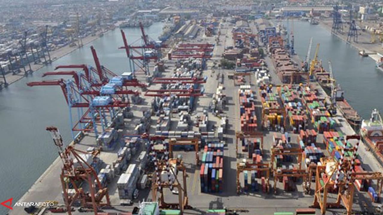 sby-tak-puas-new-tanjung-priok-130322b.j