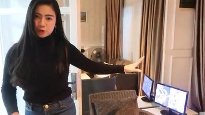Tampilan rumah Felicya Angelista. (Youtube Felicya Angelista via Merdeka.com)