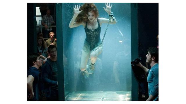 Tampil Totalitas, 7 Artis Ini Alami Kecelakaan dan Hampir Meninggal saat Syuting