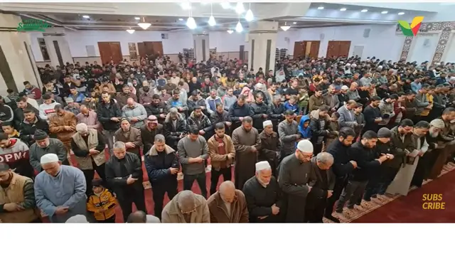 Ribuan Orang Palestina Padati Masjid Istiqlal Indonesia di Gaza untuk Sholat Tarawih