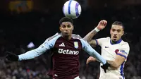 Marcus Rashford tampil impresif ketika Aston Villa bersua Chelsea&nbsp;pada laga pekan ke-26 Premier League di Villa Park, Minggu (23/02/2025) dini hari WIB. Berkat dua assist Rashford, The Villa menang 2-1 atas The Blues. (AFP/Darren Staples)