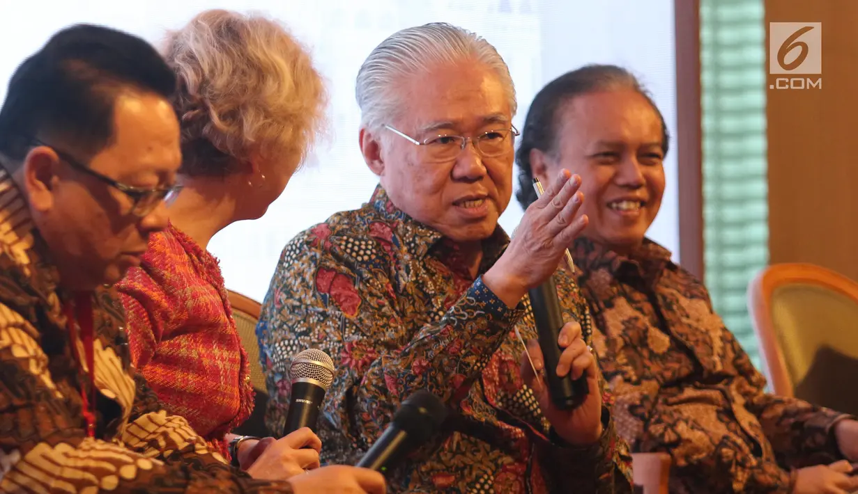 Menteri Perdagangan RI Enggartiasto Lukita saat memberikan penjelasan kepada media di Jakarta, Rabu (6/2). Pada 2018, Mayora tercatat telah mengekspor 1.000 kontainer Torabika Cappuccino. (Liputan6.com/Angga Yuniar)