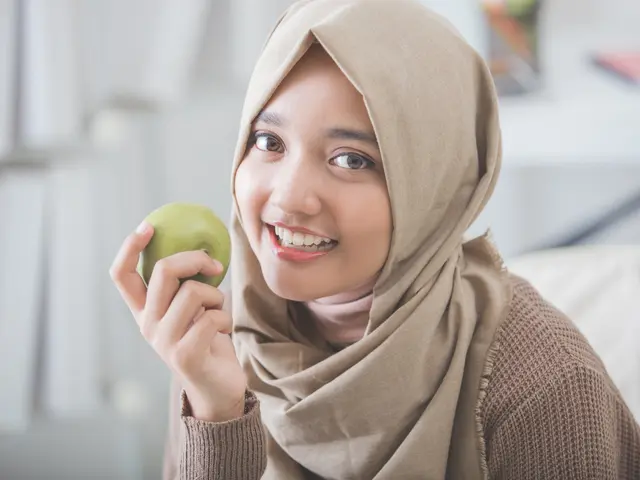 4 Tips Sahur Tanpa Nasi Yang Bisa Bikin Kenyang Lebih Lama Lifestyle Fimela Com