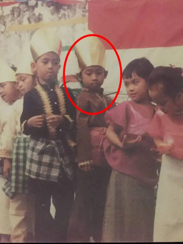 Potret kecil Denny Cagur. (Foto: Instagram/dennycagur)