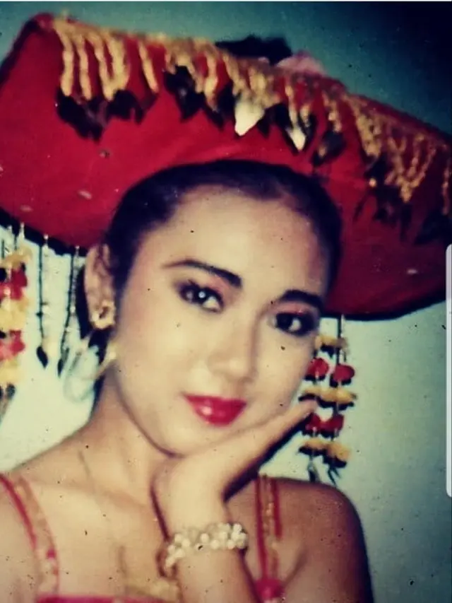 6 Potret Lawas Soimah saat Masih Sekolah, Nyentrik Sejak Kecil