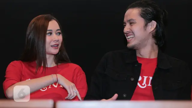 [Bintang] Aura Kasih
