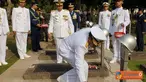 Citizen6, Kalibata: Kegiatan diawali dengan penghormatan kepada arwah para pahlawan, mengheningkan cipta dilanjutkan dengan peletakan karangan bunga oleh Panglima TNI. (Pengirim: Badarudin Bakri)