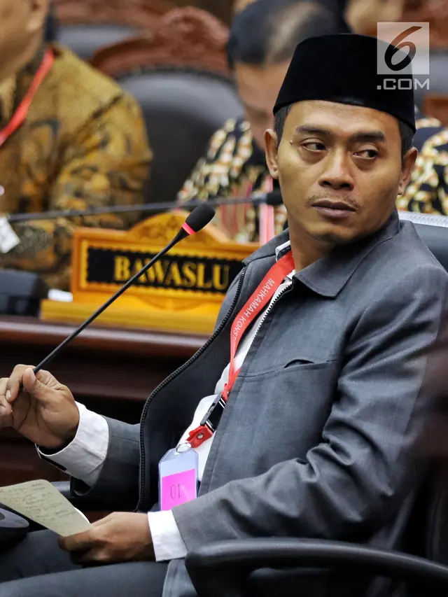 Ekspresi Saksi Anas Nashikin Saat Bersaksi di Sidang Sengketa Pilpres