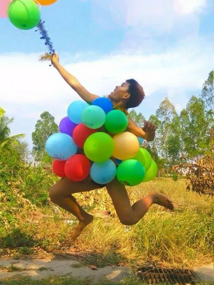 Simak Kreativitas Meniru Peragaan Busana ala 'Fashion Couture'